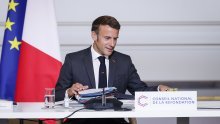 Macron ide na Papinu misu u Marseille kao predsjednik države, a ne katolik