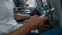 Zašto ne smijemo koristiti mobitele u avionu i kad bi se to moglo promijeniti