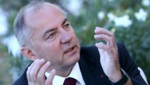 'Jesu li ljudi ginuli za zaštitu zločinaca režima prošlosti?'