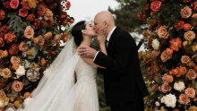 11 godina veze okrunili brakom: Pogledajte bajkovitu vjenčanicu supruge rock zvijezde