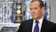 Medvedev čestitao Dodiku: Provodite uravnoteženu i mudru politiku