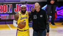 Lakersi objavili da je LeBron James opet promijenio broj na dresu; poznat je razlog