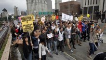 Jedna osoba ranjena tijekom prosvjeda na Berkeleyju