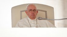 Papa Franjo poziva na prekid rata: Braćo, zaustavite se!