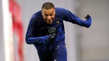 Kylian Mbappe je nakon toga 'poludio', skinuo je majicu i otrčao s treninga
