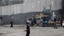 Tisuće Palestinaca sa sjevera Gaze bježe prema jugu