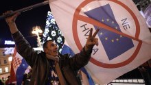 Pogledajte antieuropske spotove
