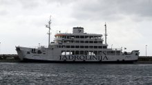 Zbog jakog juga prekidi u brodskom i katamaranskom prometu