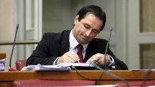 'Gospodine Kajin, postali ste sette bandiere!'