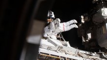 Američke astronautkinje izgubile kutiju s alatom tijekom svemirske šetnje