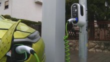 Samobor postavio punjače za električna vozila na stupove javne rasvjete