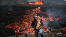 Malo je prizora atraktivnije od erupcije, ali 'vulkanski turisti' nose glavu u torbi