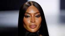 Naomi Campbell pozirala za kultni Pirellijev kalendar i pokazala kako se to radi