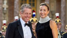 Hugh Grant i supruga Anna donirali 20.000 funti najljubaznijem vodoinstalateru