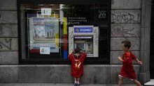Nema rješenja za nenaplative kredite koji guše Italiju