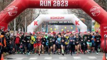 Zagreb Advent Run oborio sve rekorde; pogledajte tisuće kostimiranih trkača na ulicama