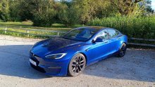 Vozili smo Teslu Model S: Znameniti električni supersportaš velike snage i velikog dometa