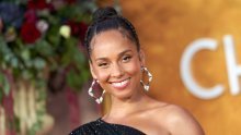 Razveselila putnike na željezničkoj stanici: Alicia Keys zapjevala svoje najveće hitove