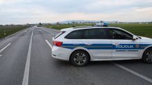 Pijani vozač kod Ogulina prešao u suprotnu traku i udario u automobil