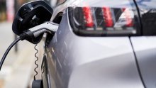 Svaki drugi novoregistrirani auto u EU je barem djelomično električni