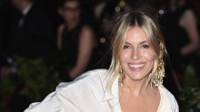 Sienna Miller rodila u najvećoj tajnosti: Na svijet je stigla djevojčica