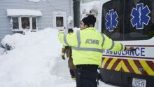 Istok SAD-a pogodila velika zimska oluja, gotovo milijun ljudi bez struje