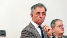 Pupovac: Neki ljude nazivaju gejevima, a dali bi dupe za koji glas više