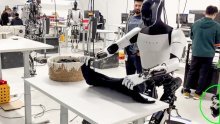 Elon Musk pokušao robota Optimusa prikazati sposobnijim nego što jest