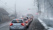 Oprez u prometu: Ceste su skliske, probleme stvara i magla