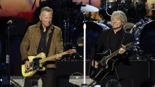 Nakon gubitka majke: Bruce Springsteen zasvirao s Bon Jovijem
