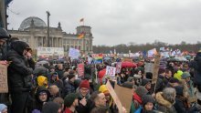 Na prosvjedu protiv krajnje desnice u Berlinu više od 150.000 ljudi