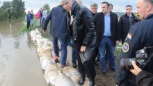 PM says army to help prevent flood at Zapresic
