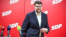 Grbin o 'najgorem scenariju za Hrvatsku': Skandalozan dolazak na partijski sastanak u Vladi
