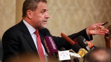 'Ne znam hoću li danas nešto potpisati, a da u papirima nešto ne štima'