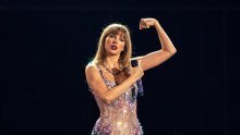 Postavila novi rekord: Taylor Swift četvrti put dobila nagradu za izvođača godine