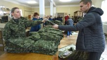 Djevojke i mladići stigli u Požegu na dragovoljnu obuku