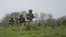 Francuski ministar: Naše trupe u Ukrajini bi mogle imati neborbenu ulogu