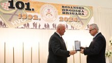 Milanović odlikovao 101. bosansko-brodsku brigadu HVO-a