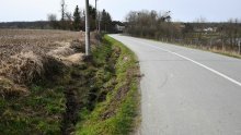 Školski autobus kod Čazme sletio s ceste, dvoje djece ozlijeđeno