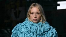 Kći Kate Moss ukrala pažnju u odvažnoj plavoj pletenoj kreaciji