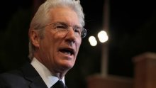 Richard Gere ponovno je poželjni samac