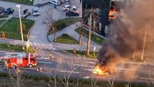 U širem centru Zagreba zapalio se automobil. Nije bio električni
