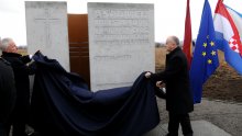U Sincu otkriveno spomen-obilježje žrtvama komunističkog režima