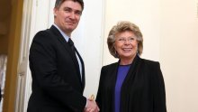 Reding says Milanovic's gov't doing harm to Croatia