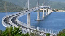 Bi li Pelješki most srušio brod od 300 metara: 'To nije planirano, nema izračuna'