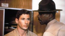 Richard Gere shrvan zbog smrti kolege iz filma 'Oficir i džentlmen'