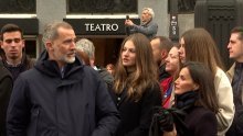 Rijetka prilika: Kralj Felipe, kraljica Letizia i kćeri sudjelovali u procesiji