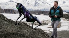 Aljaska upošljava robote kako bi rastjerala divljač oko zračnih luka