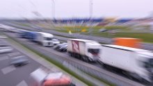 HAK upozorava: Zbog prepreke na cesti sporije se vozi na A3