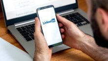 Može li umjetna inteligencija pomoći u izradi boljeg profila na LinkedInu? Probajte!